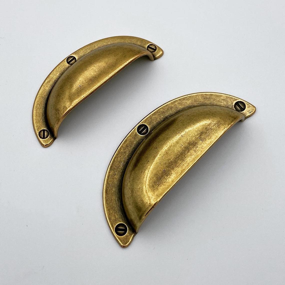 Cup Drawer Pulls "Amalfi" in Antique Brass | Pulls