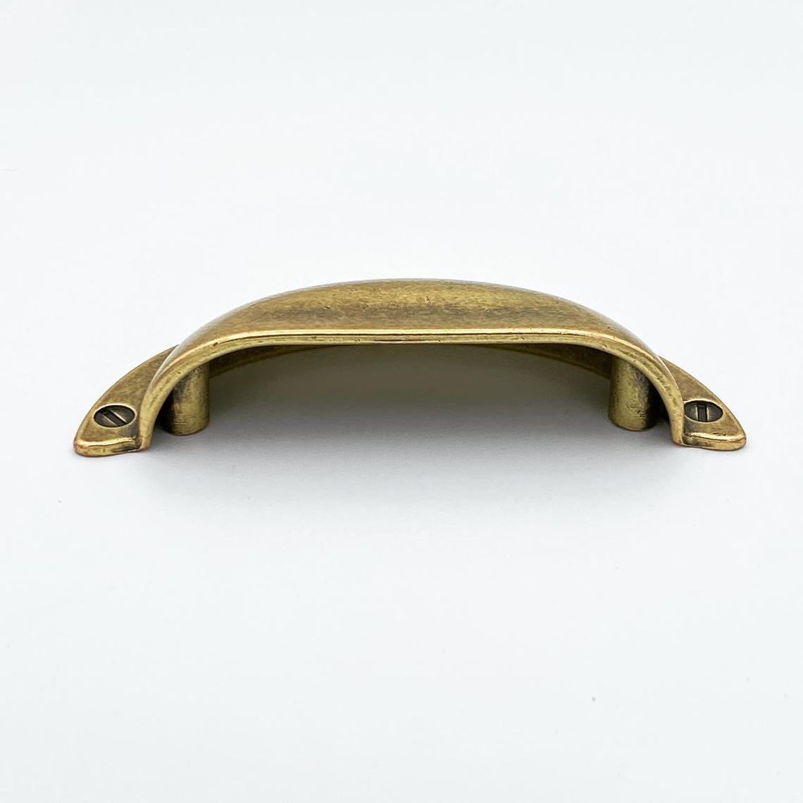 Cup Drawer Pulls "Amalfi" in Antique Brass | Pulls