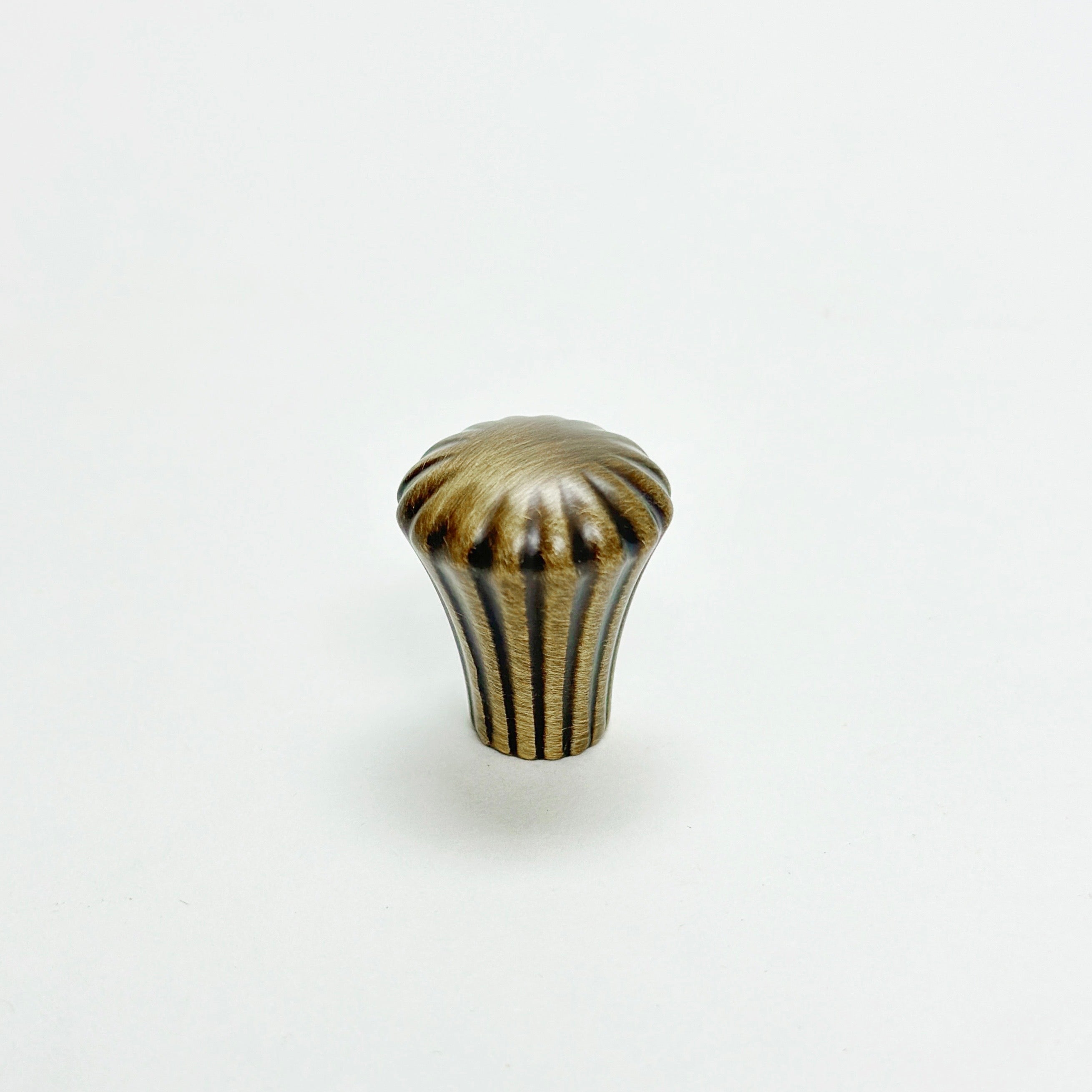 Fluted Antique Brass "Jewel" Ridge Cabinet Knobs and Pulls - Industry Hardware