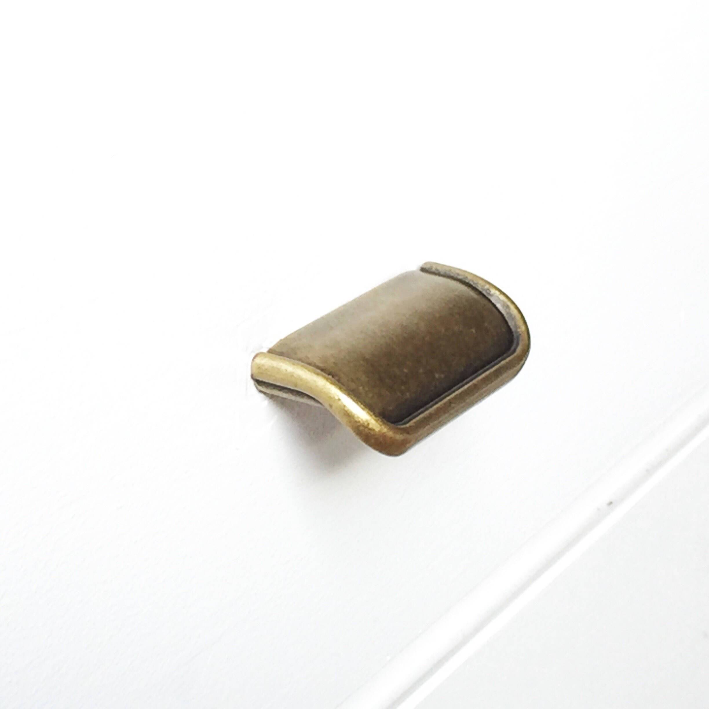 Tab Finger Drawer Pulls "Ella" in Antique Bronze | Pulls