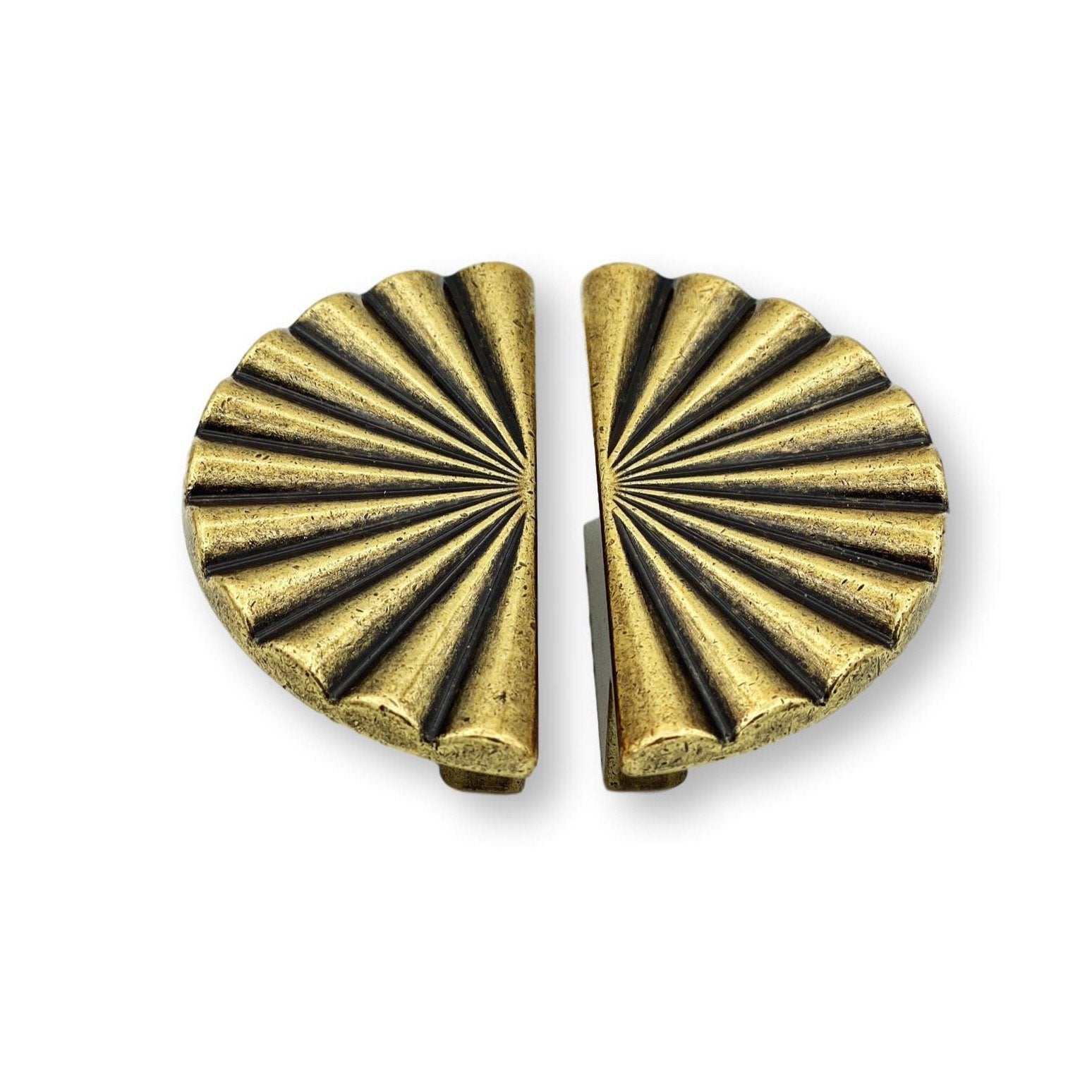 Reeded Antique Brass "Half-Daisy" Round Cabinet Knob | Pulls