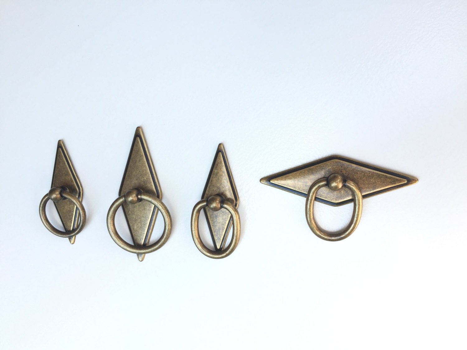 Rhombus "Ella" Antique Bronze Ring Drawer Pulls with Backplate | Pulls